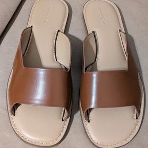 Banana Republic Factory Everyday Slide Sandal in tan size 10 women.